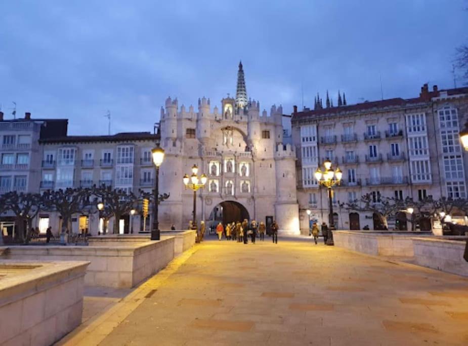 Vivienda De Uso Turistico En El Corazon De Burgos公寓 外观 照片